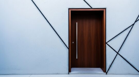 Porte sur mesure en bois